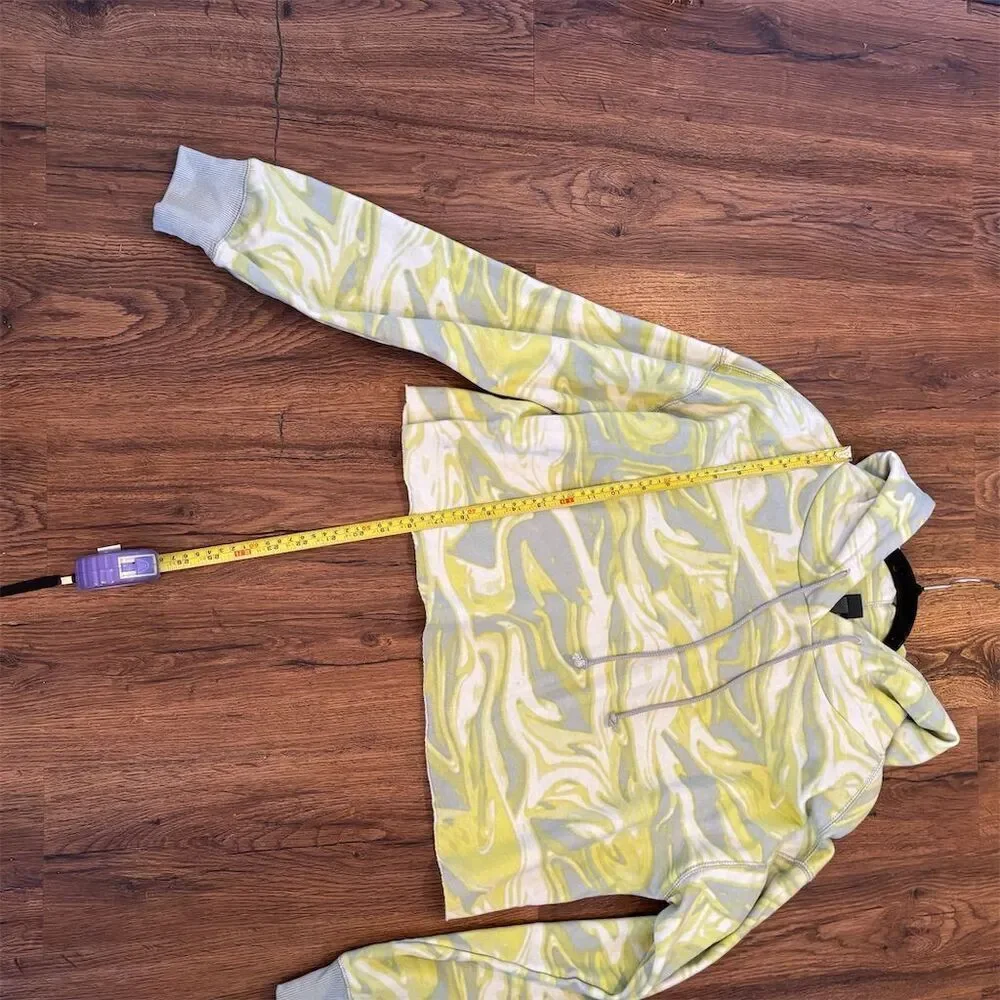 Wild Fable Women's Cropped Hoodie Green Swirl Geometric Size M - Picture 10 of 10
